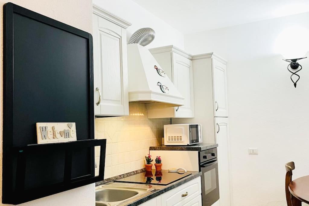 Looney Tunes Home Olbia Esterno foto
