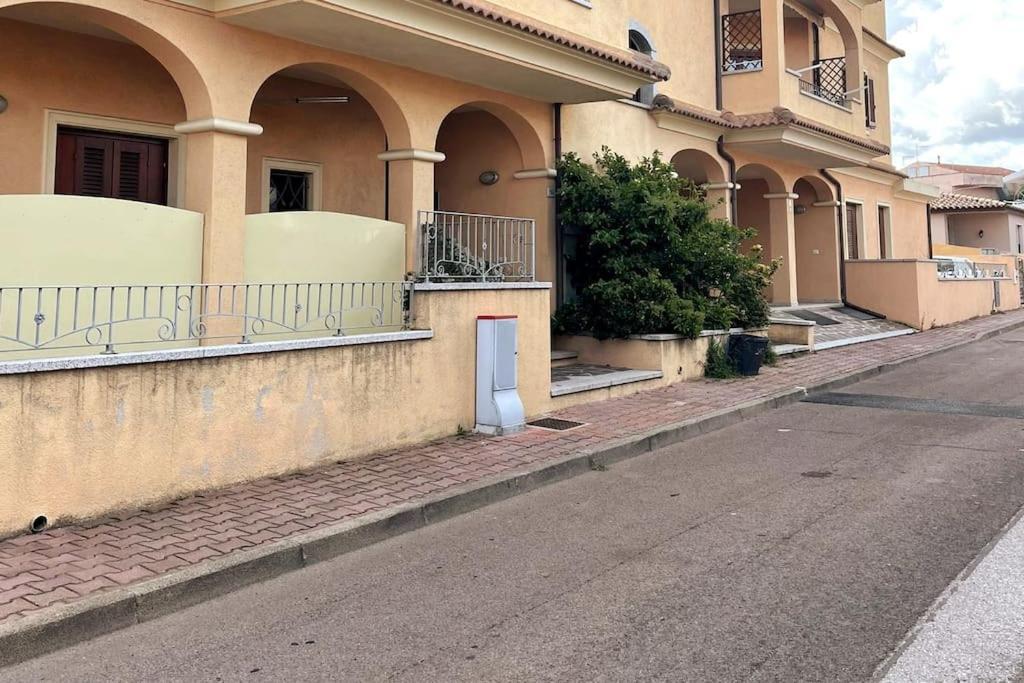 Looney Tunes Home Olbia Esterno foto