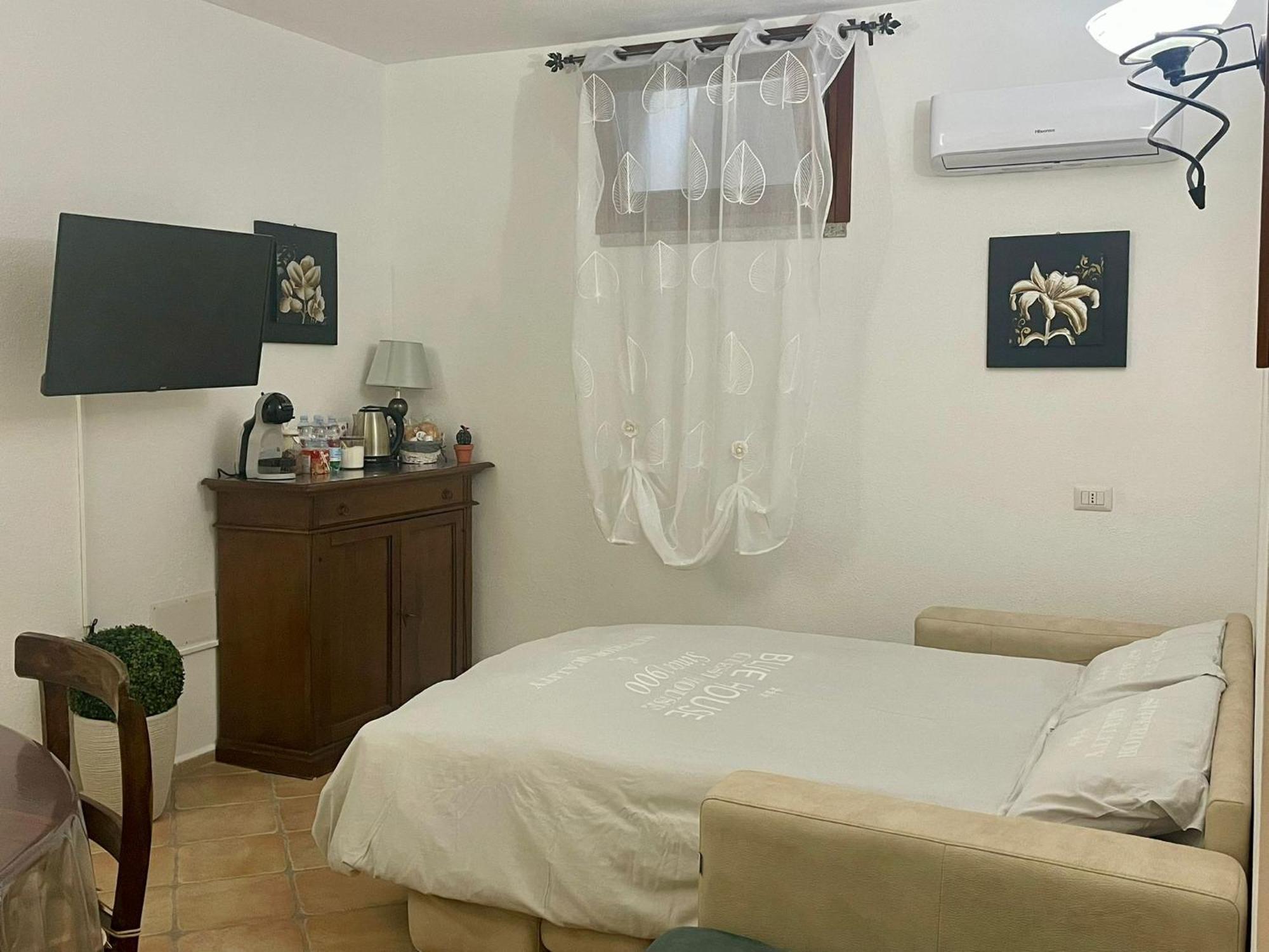 Looney Tunes Home Olbia Esterno foto