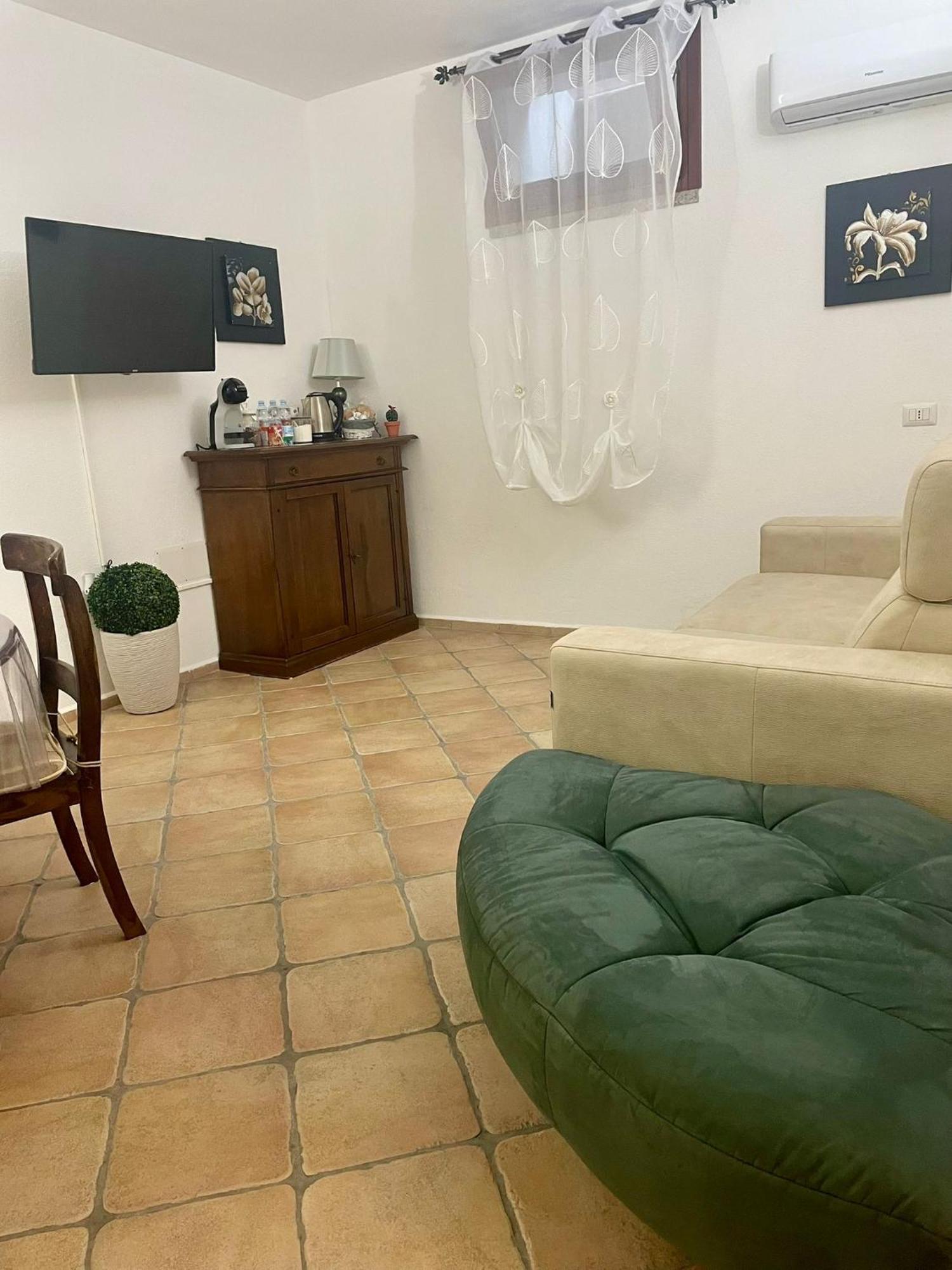 Looney Tunes Home Olbia Esterno foto